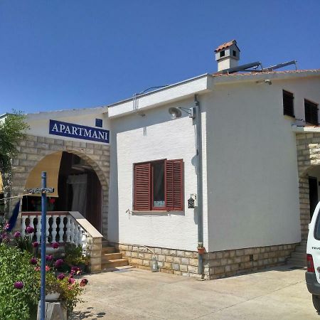 Apartmani Tonica Sukošan Buitenkant foto