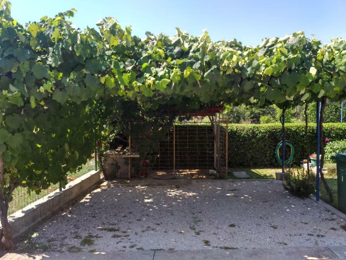 Apartmani Tonica Sukošan Buitenkant foto