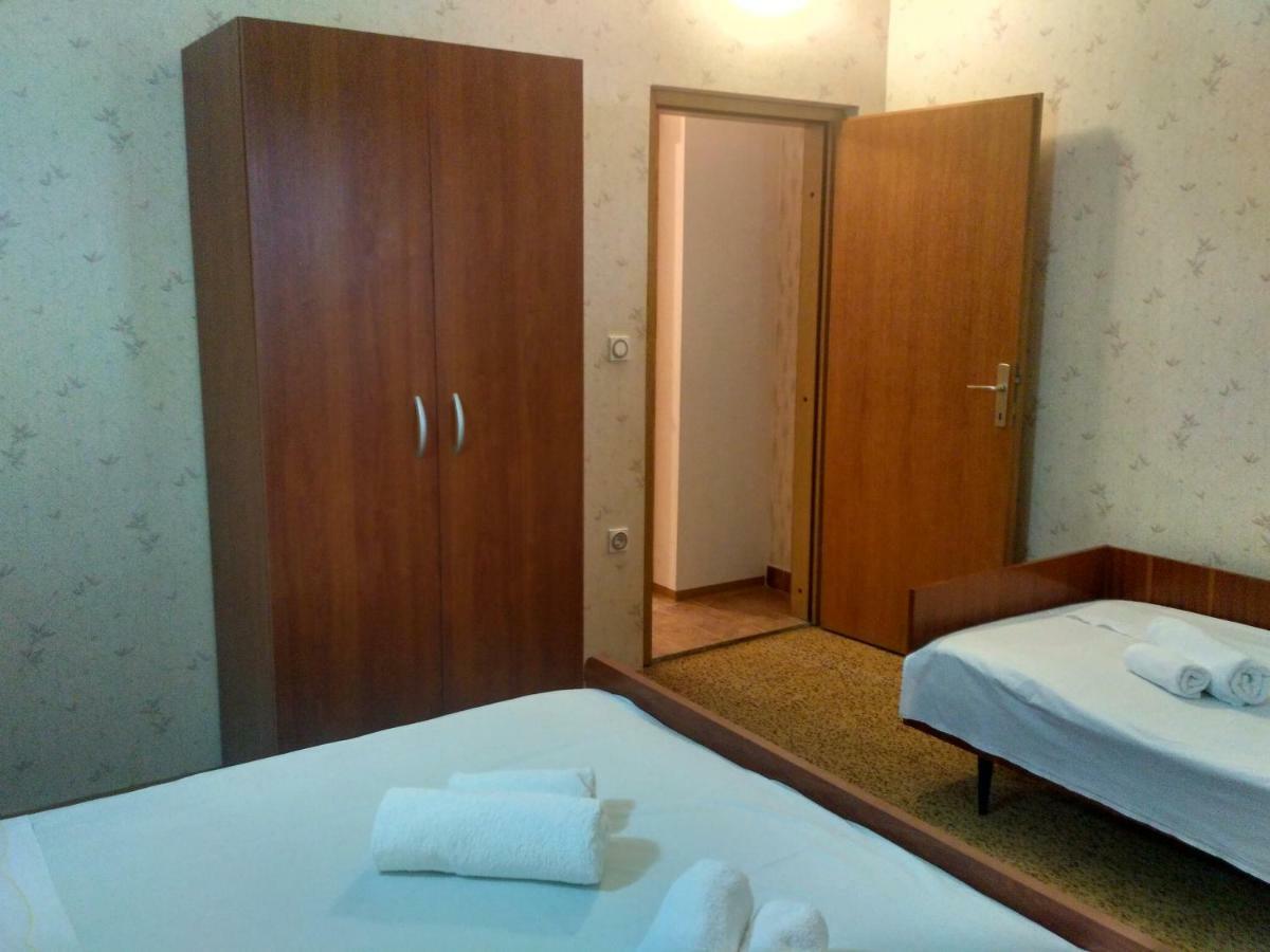 Apartmani Tonica Sukošan Buitenkant foto