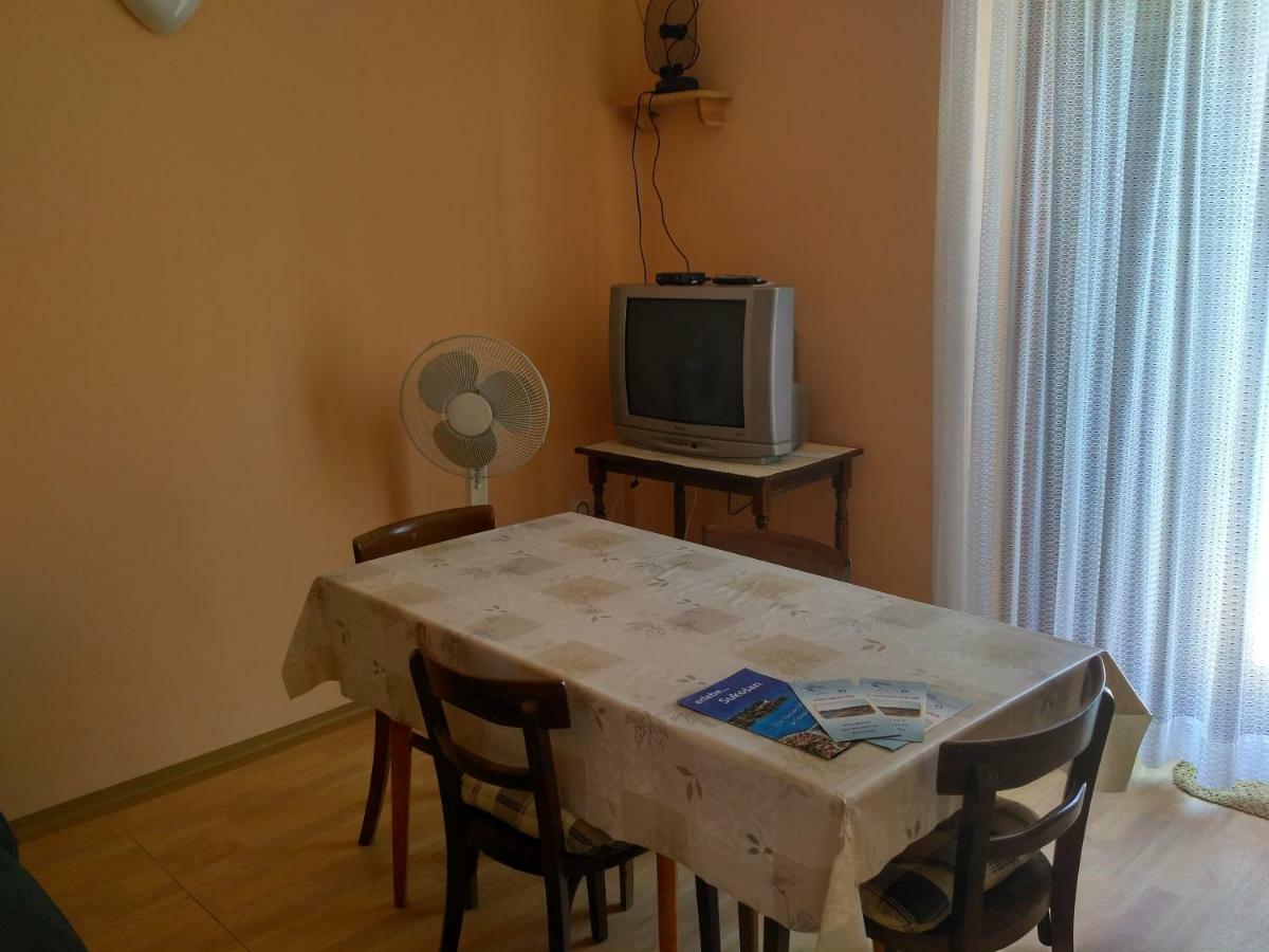 Apartmani Tonica Sukošan Buitenkant foto